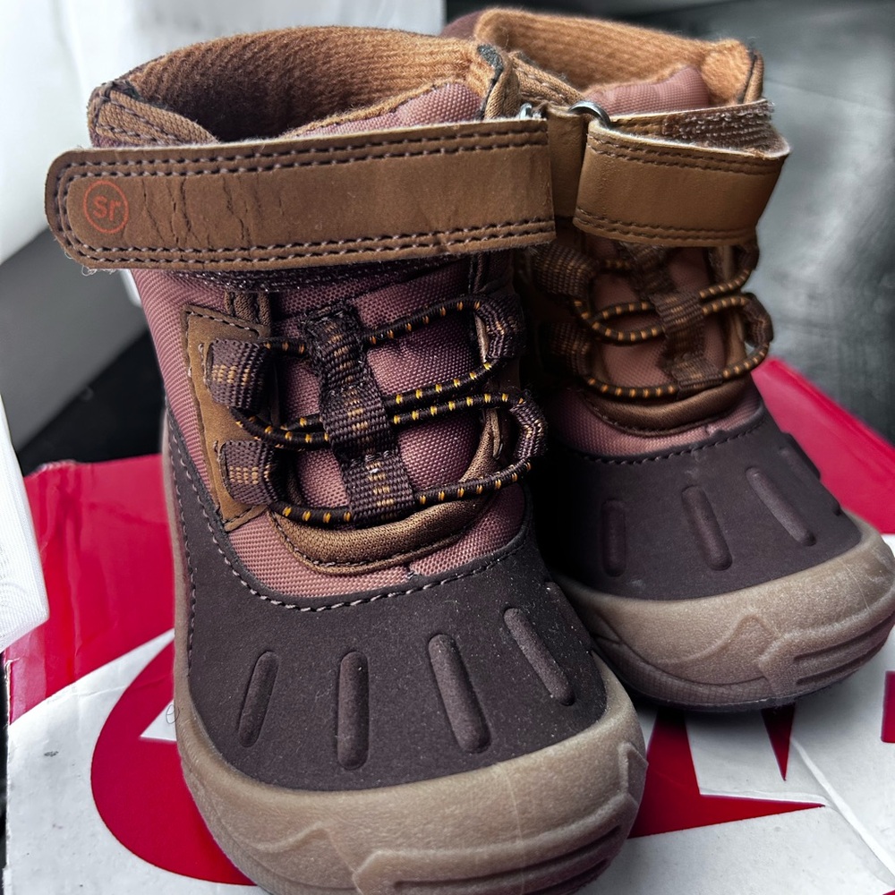 Stride Rite 360 Nebraska Snow Boots 5M